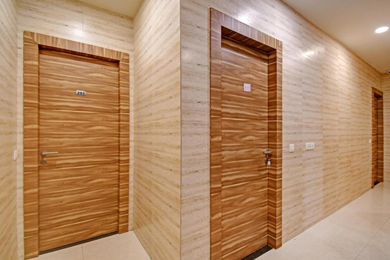 Super Townhouse Hotel All In One Near City Centre Salt Lake Salt Lake City Kültér fotó