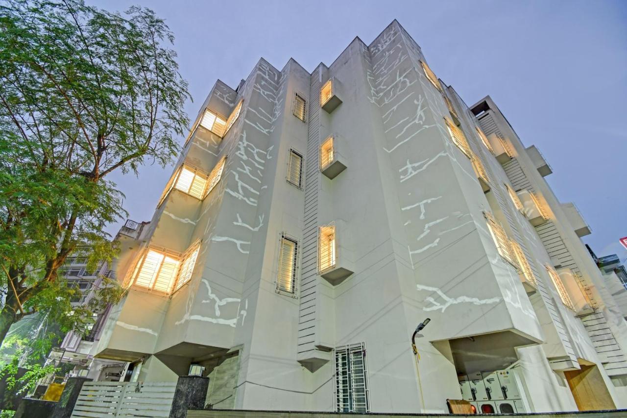 Super Townhouse Hotel All In One Near City Centre Salt Lake Salt Lake City Kültér fotó