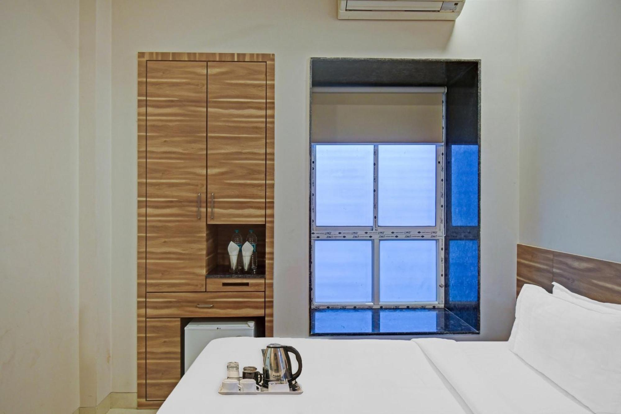 Super Townhouse Hotel All In One Near City Centre Salt Lake Salt Lake City Kültér fotó